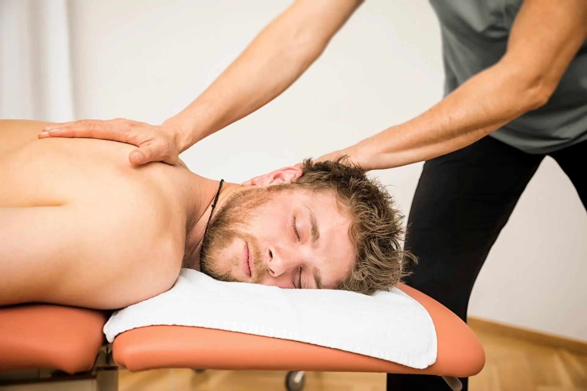 young man at the physio therapy 2